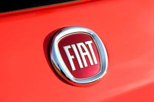 Fiat 500 2015 года  (UK)